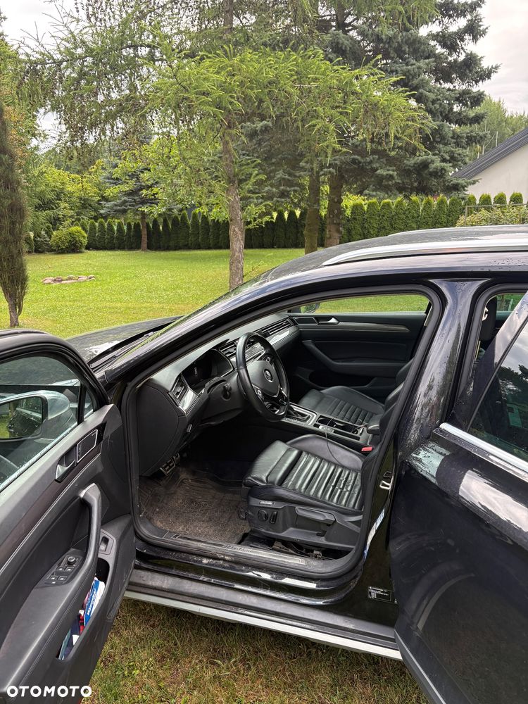 Volkswagen Passat - 4