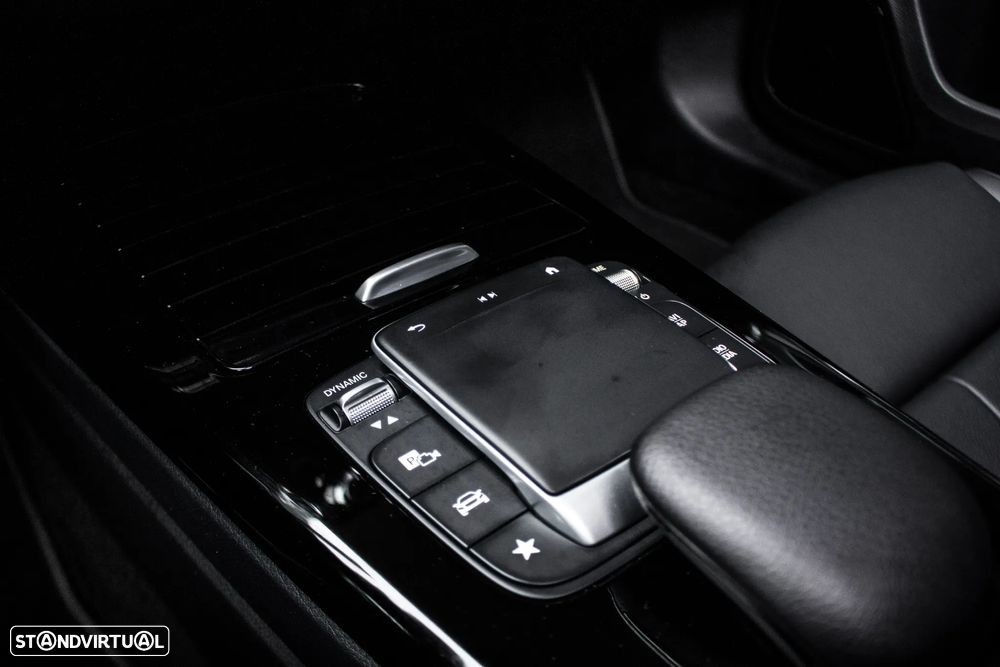 Mercedes-Benz A 250 e Style Plus - 23