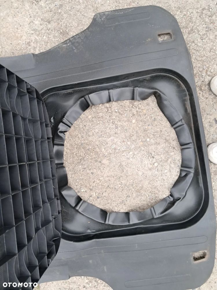 Ford Mondeo MK3 ST220 Pokrywa i osłona koła zapasowego - 2