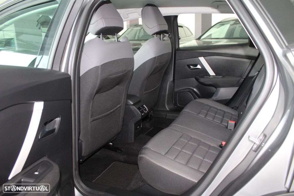 Citroën C4 X 1.2 Hybrid Plus e-DSC6 - 10