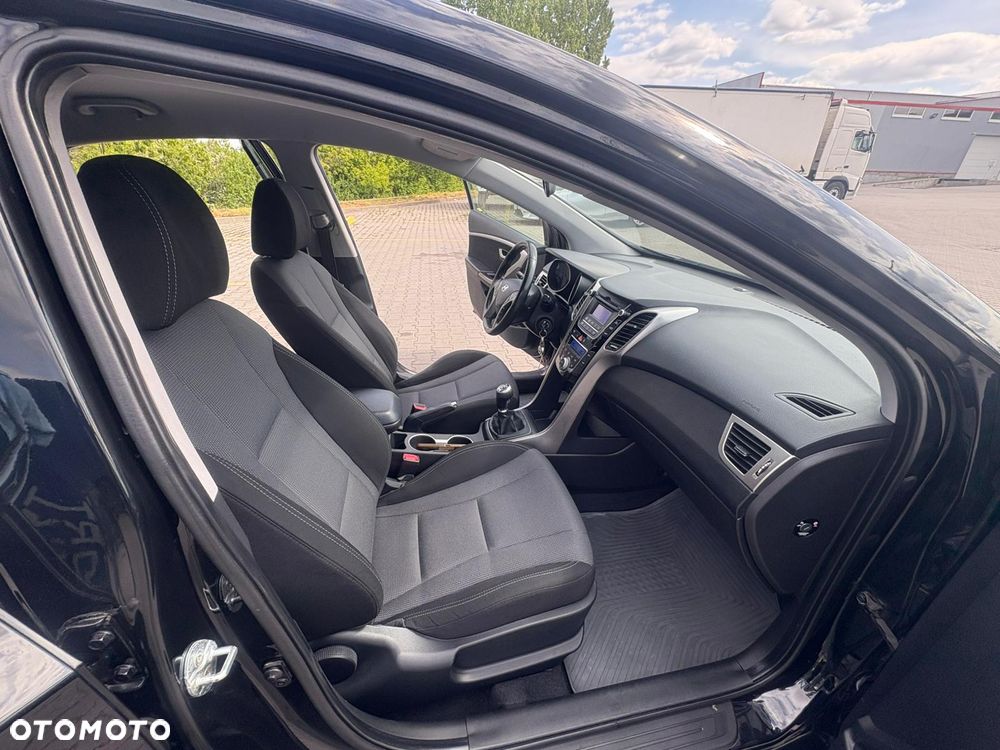 Hyundai i30 1.6 CRDi Classic - 9