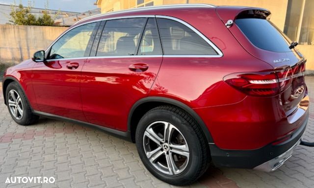 Mercedes-Benz GLC 250 4MATIC - 4