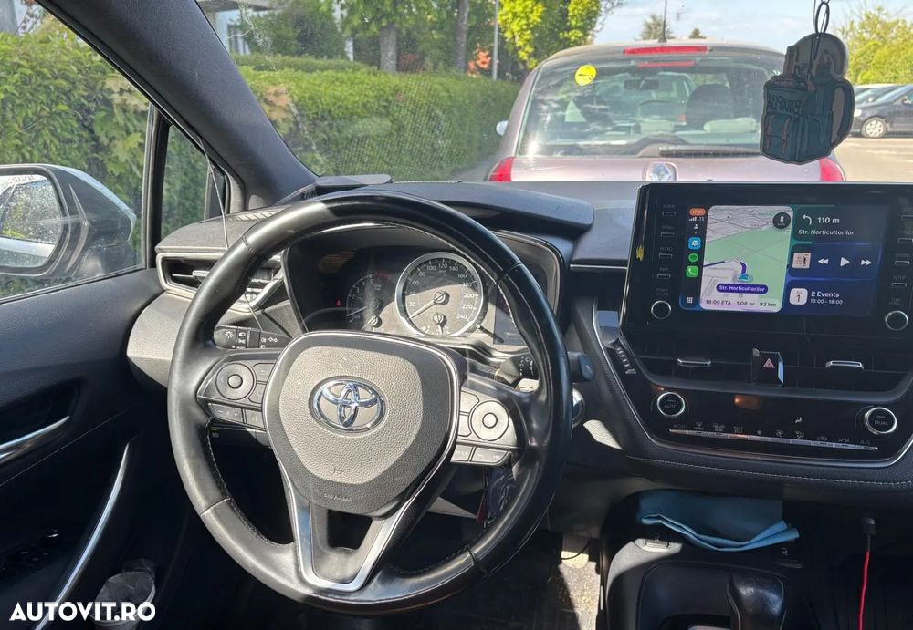 Toyota Corolla - 1