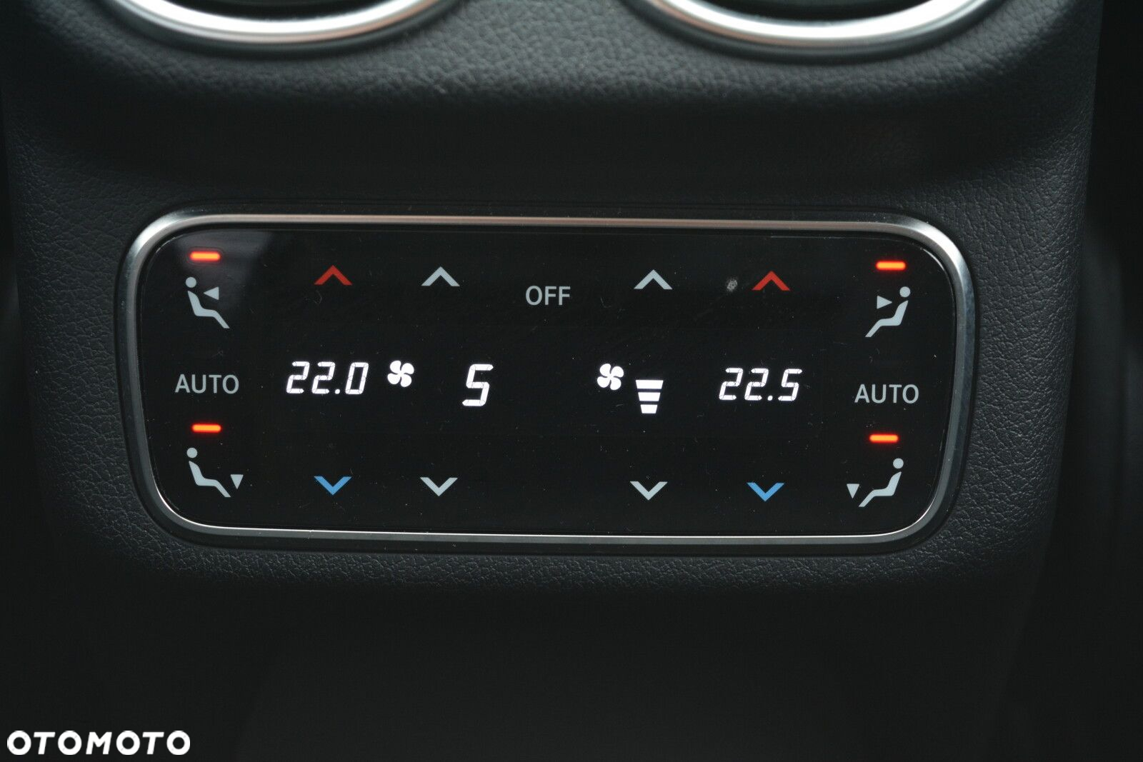 Mercedes-Benz GLC - 31