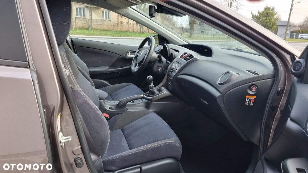 Honda Civic 1.8 i-VTEC Sport - 24