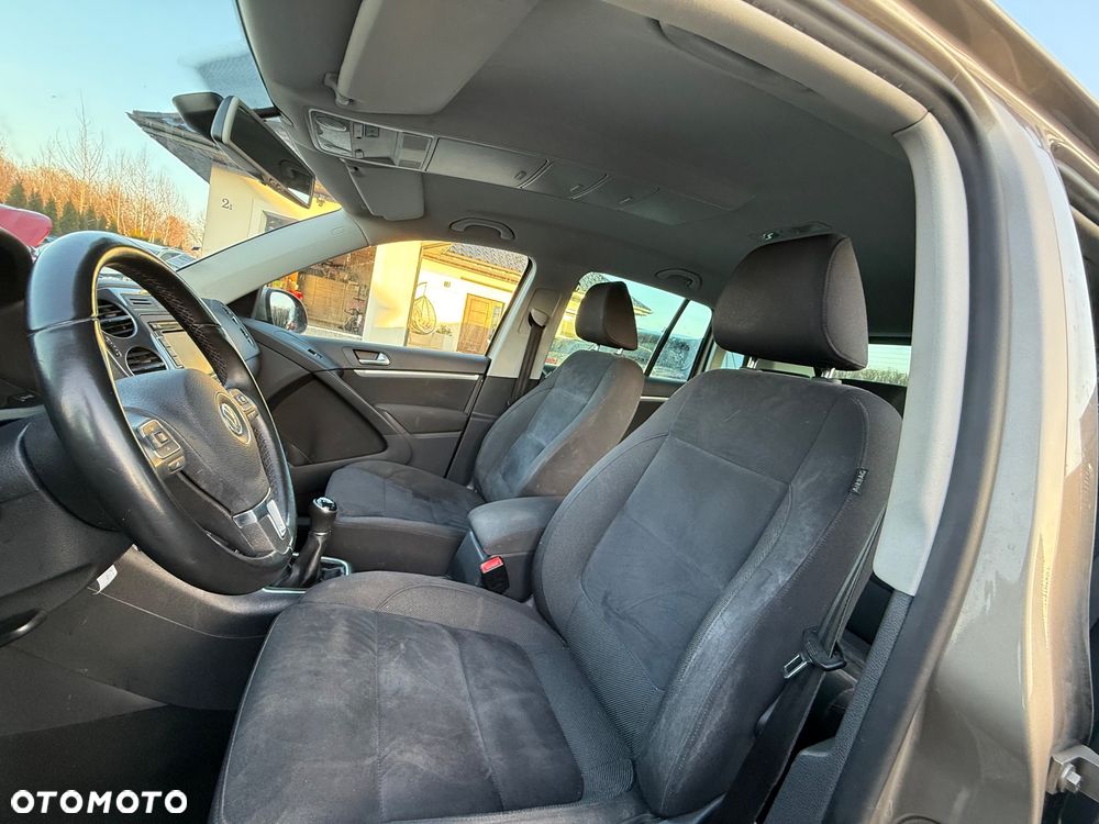 Volkswagen Tiguan 2.0 TDI DPF BlueMotion Technology Exclusive - 6