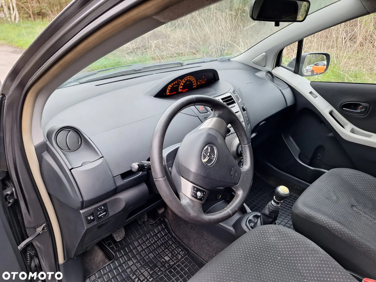 Toyota Yaris 1.33 Terra - 11