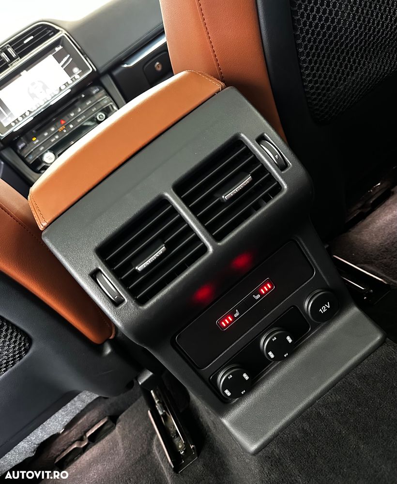 Jaguar F-Pace 30d AWD 300 Sport - 39