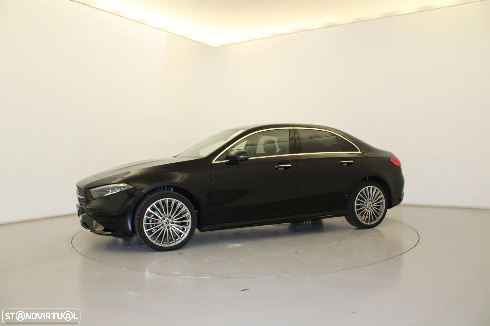 Mercedes-Benz A 250 Limousine e - 13