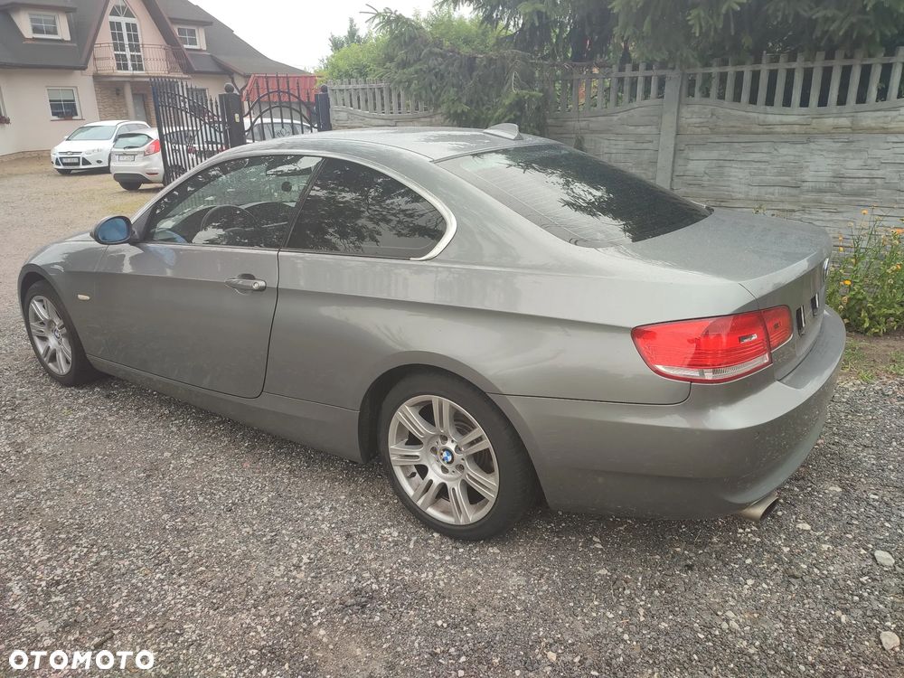 BMW Seria 3 320i Coupe Edition Exclusive - 11