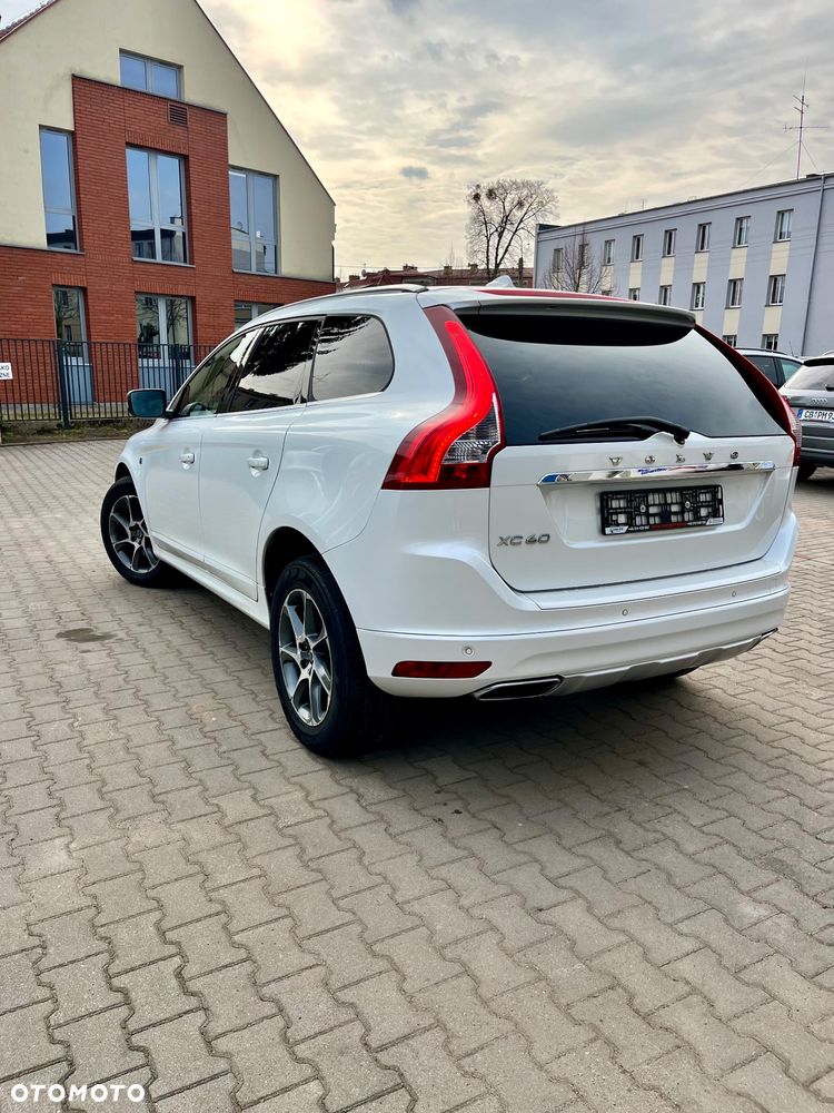 Volvo XC 60 D4 Drive-E Ocean Race - 13