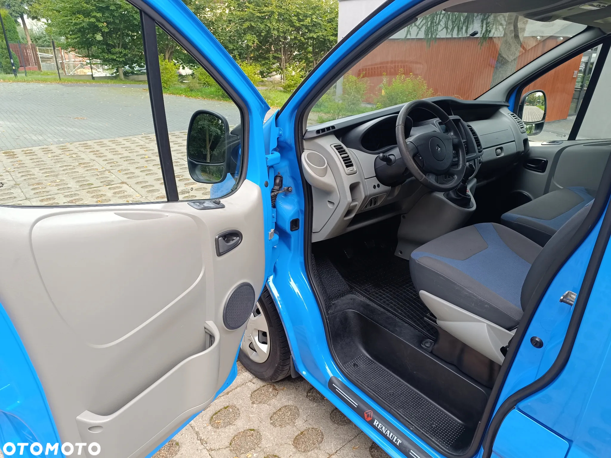 Renault TRAFIC - 7