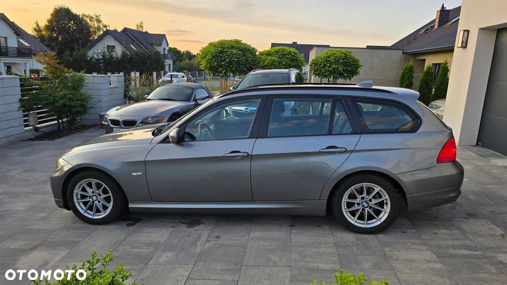 BMW Seria 3 318i Edition Exclusive - 4