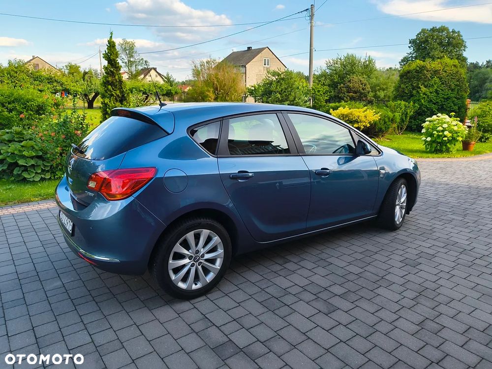 Opel Astra 1.4 T Edition 150 - 4