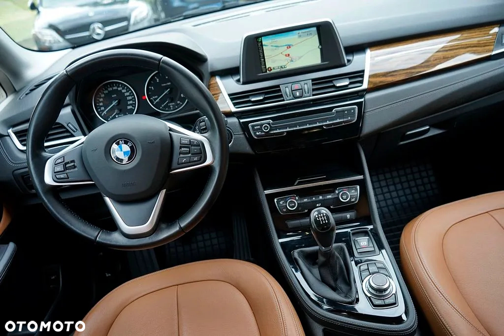 BMW Seria 2 216d Active Tourer - 27