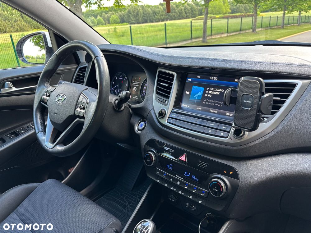 Hyundai Tucson 2.0 CRDI BlueDrive Style 2WD - 12