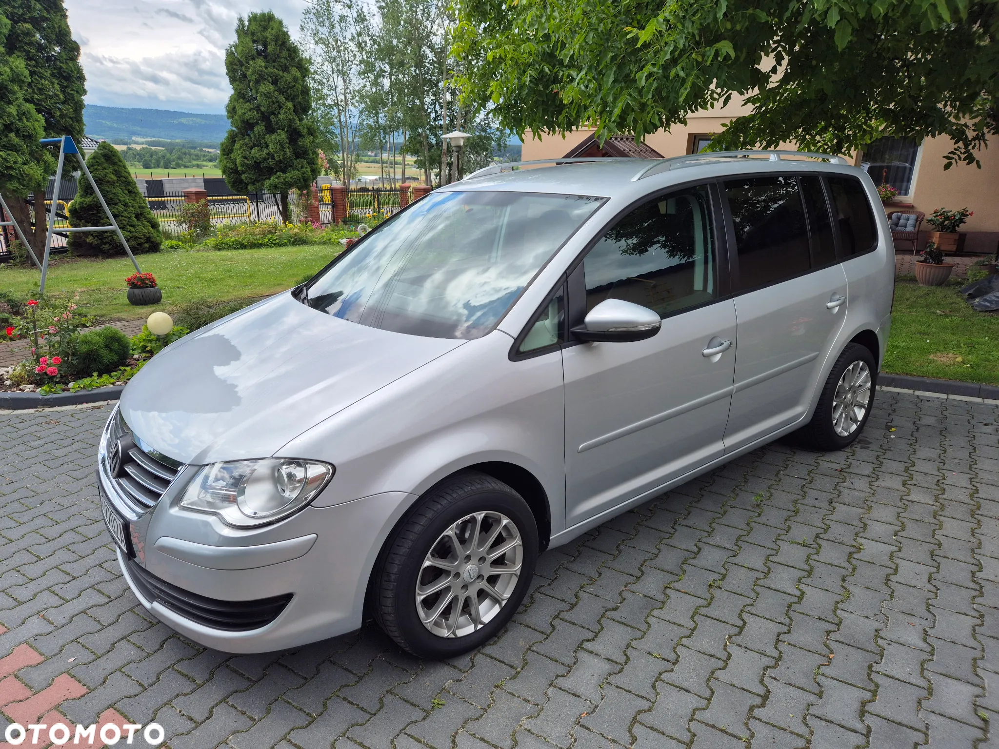 Volkswagen Touran 1.6 Conceptline - 9