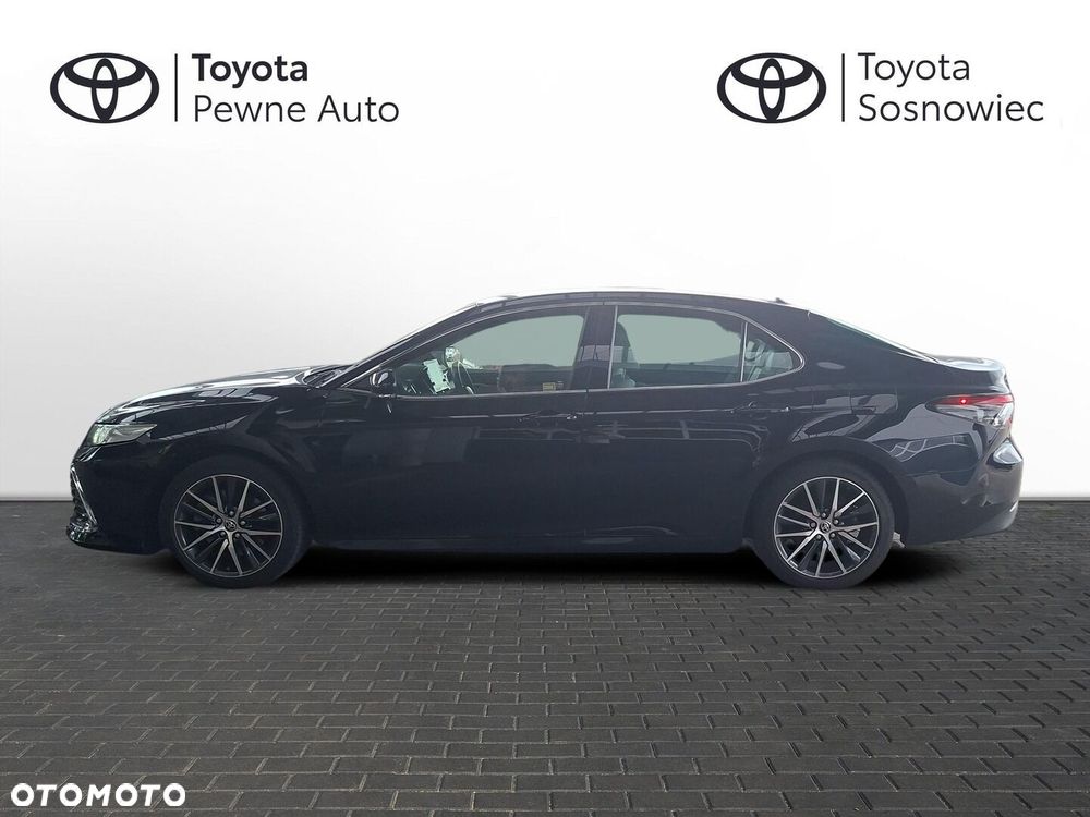 Toyota Camry - 3