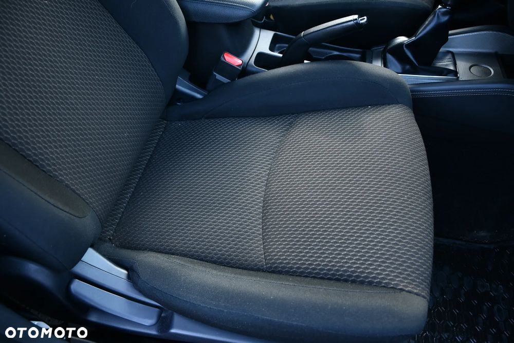 Mitsubishi ASX 1.6 Inform - 19