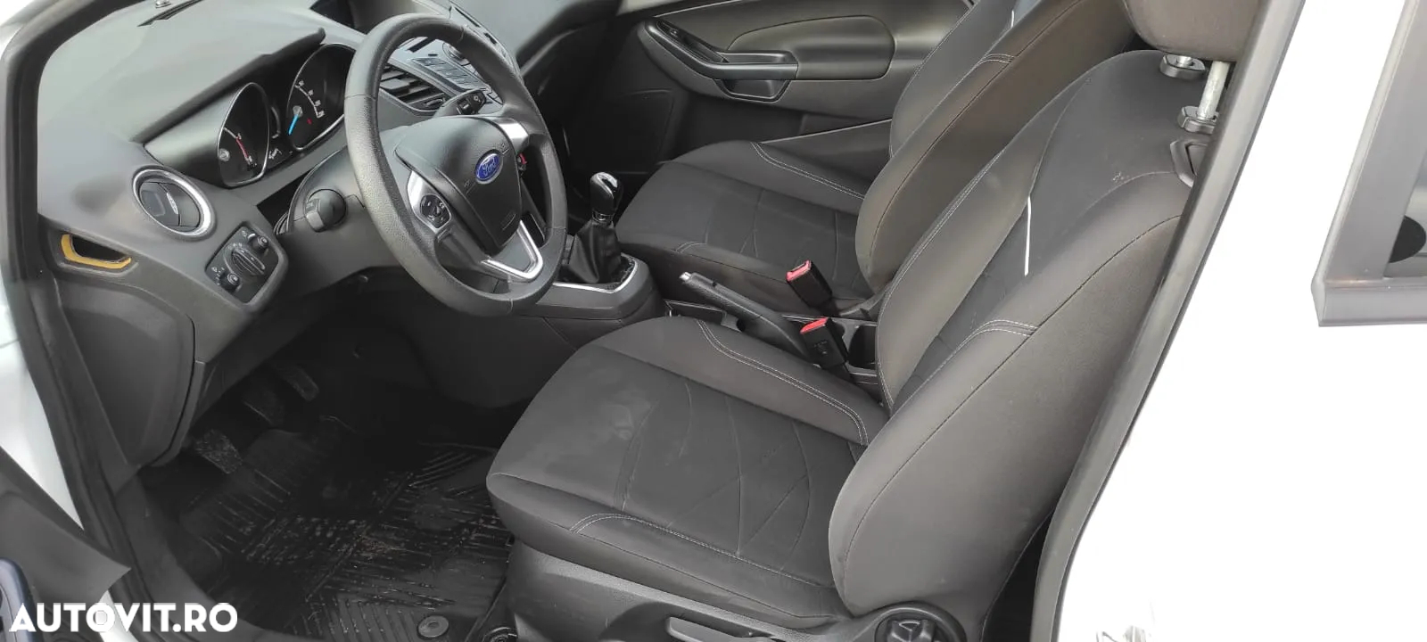 Ford Fiesta 1.4 TDCi Ambiente - 11