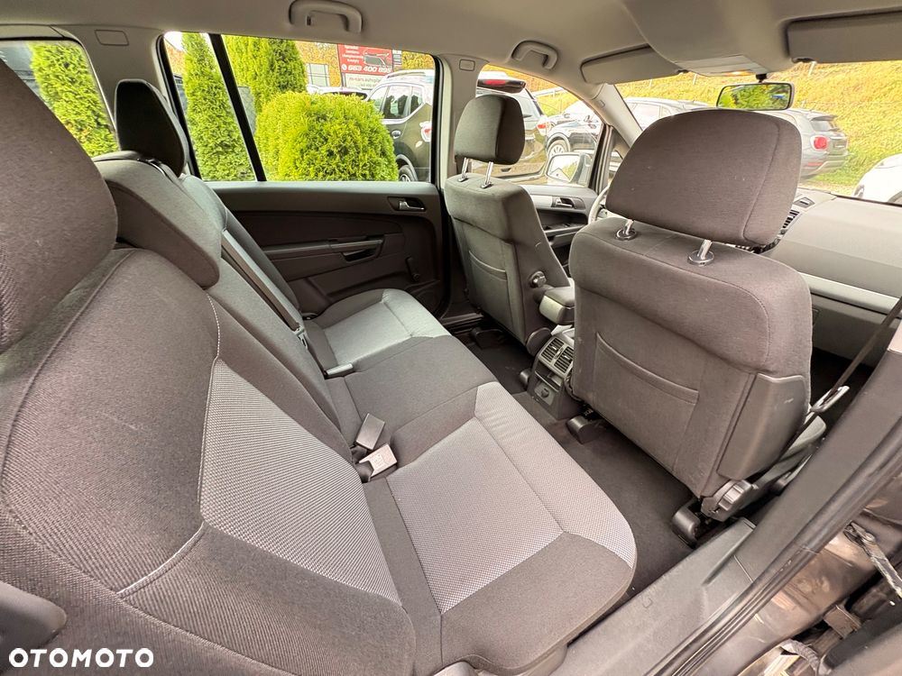Opel Zafira 1.8 Sport - 25