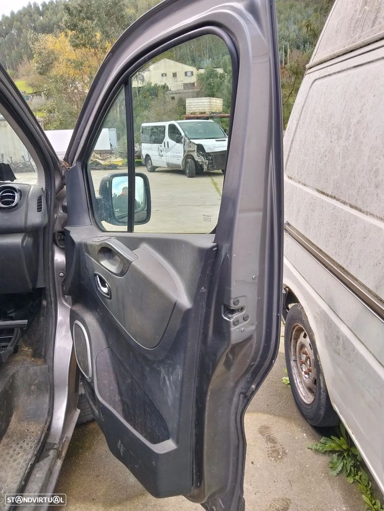 Porta frente direita Opel Vivaro ano 2020 - 3