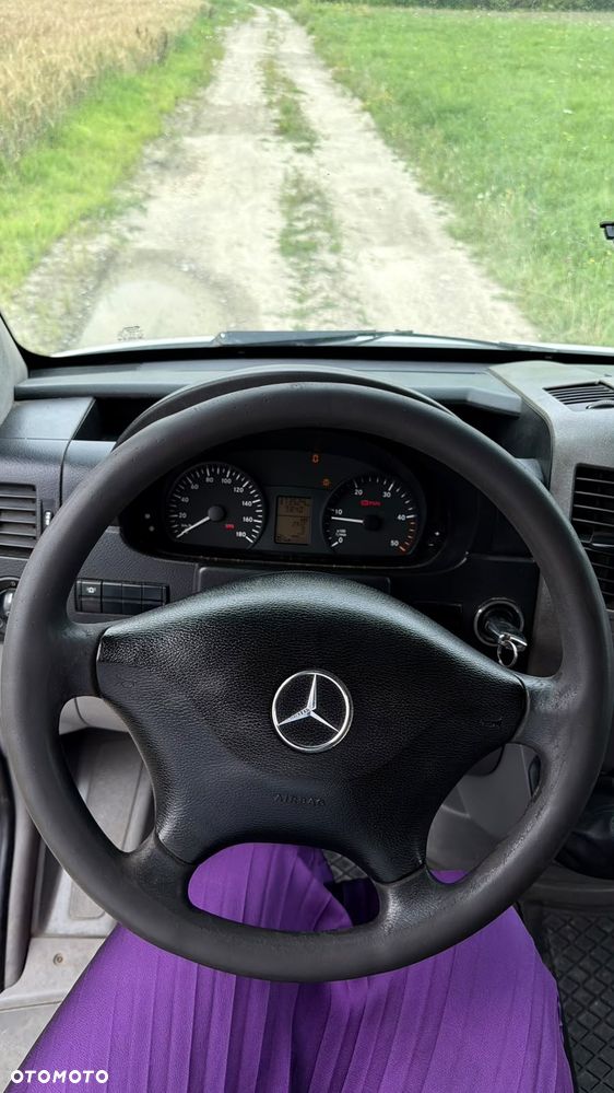 Mercedes-Benz SPRINTER - 25