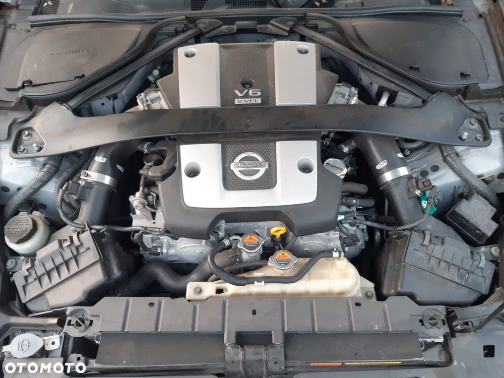 Nissan 370 Z - 14