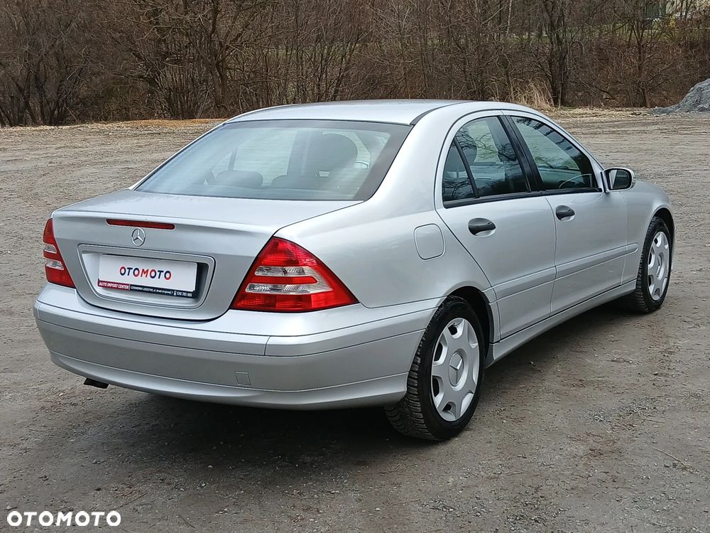 Mercedes-Benz Klasa C 180 Kompressor Classic Starline - 17