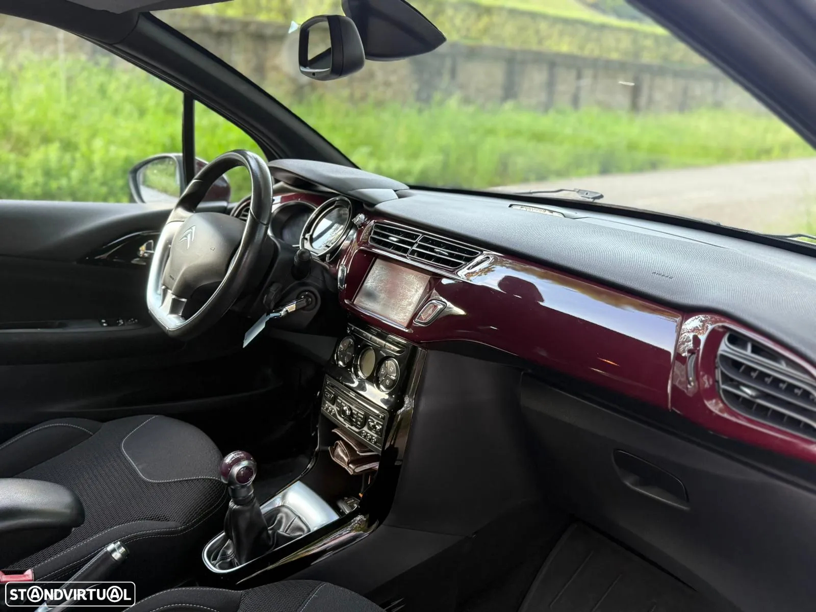 Citroën DS3 1.6 HDi Airdream So Chic - 4