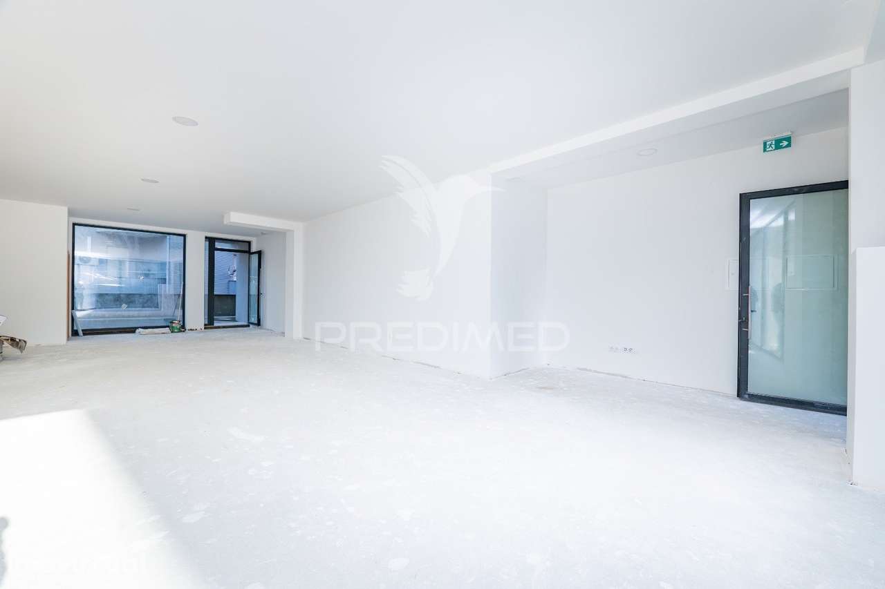 Loja para comercio e serviços com 81.40 M2 centro da vila, Arco de... - Grande imagem: 3/12