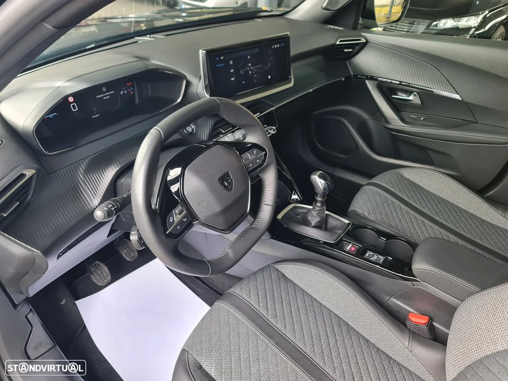 Peugeot 2008 1.2 PureTech Allure Pack - 25