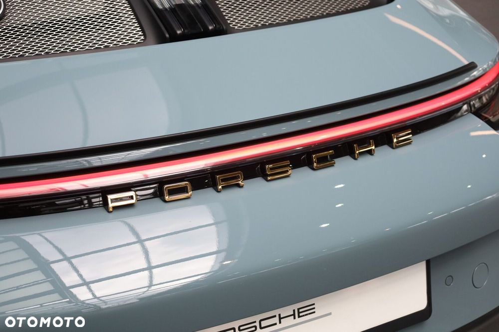 Porsche 911 S/T - 25