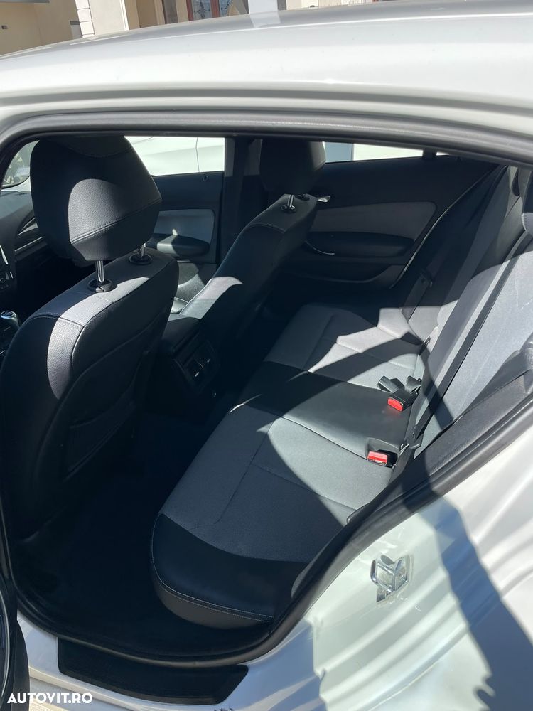 BMW Seria 1 116d - 9