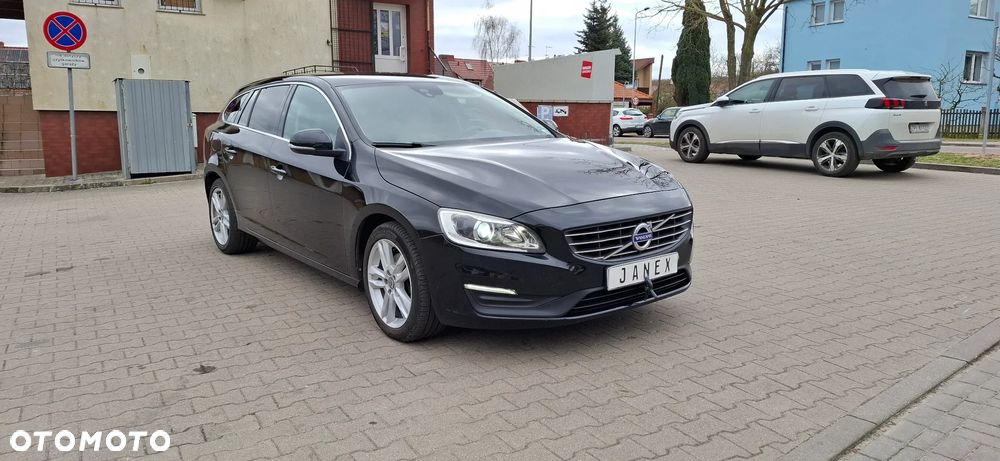 Volvo V60 D2 Summum - 3