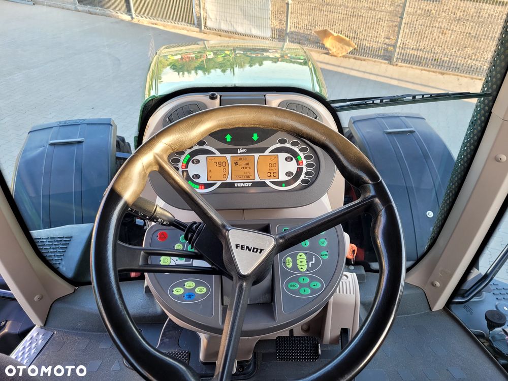 Fendt 824 VARIO Profi Plus SCR - 25