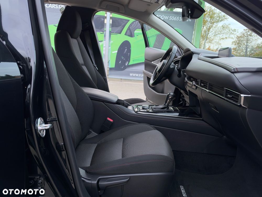 Mazda CX-30 - 32