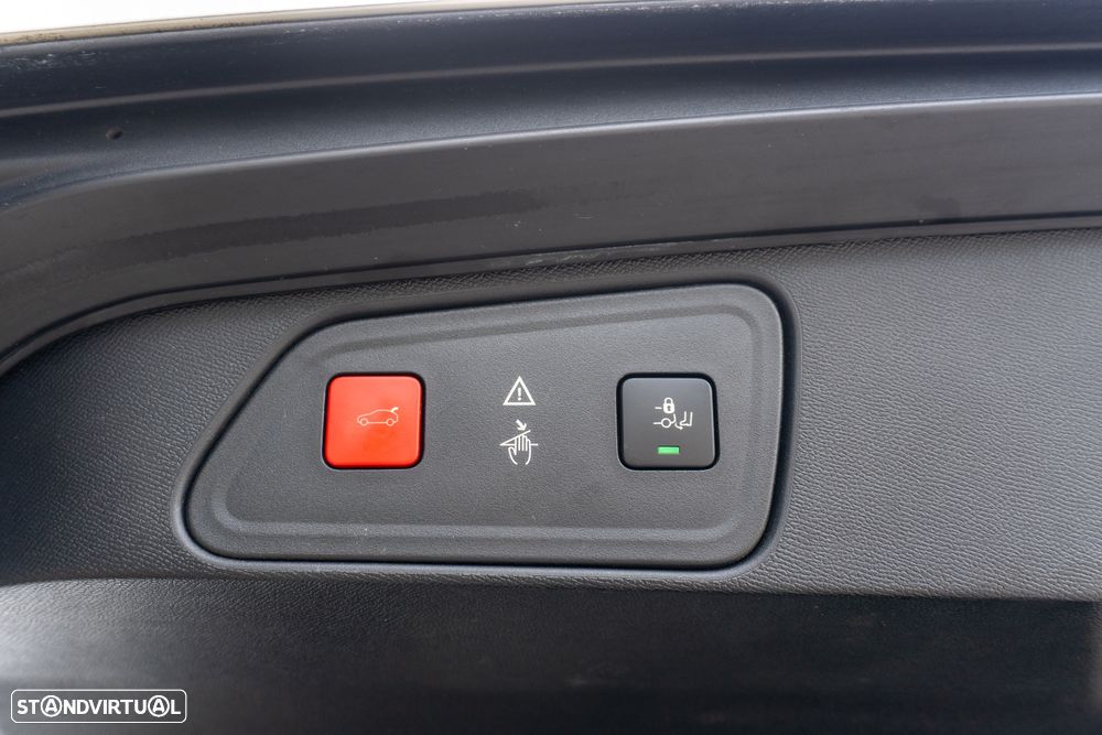 Peugeot 3008 PureTech 130 Stop & Start GPF Allure - 29