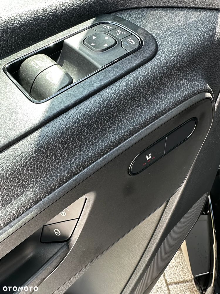 Mercedes-Benz Sprinter - 11