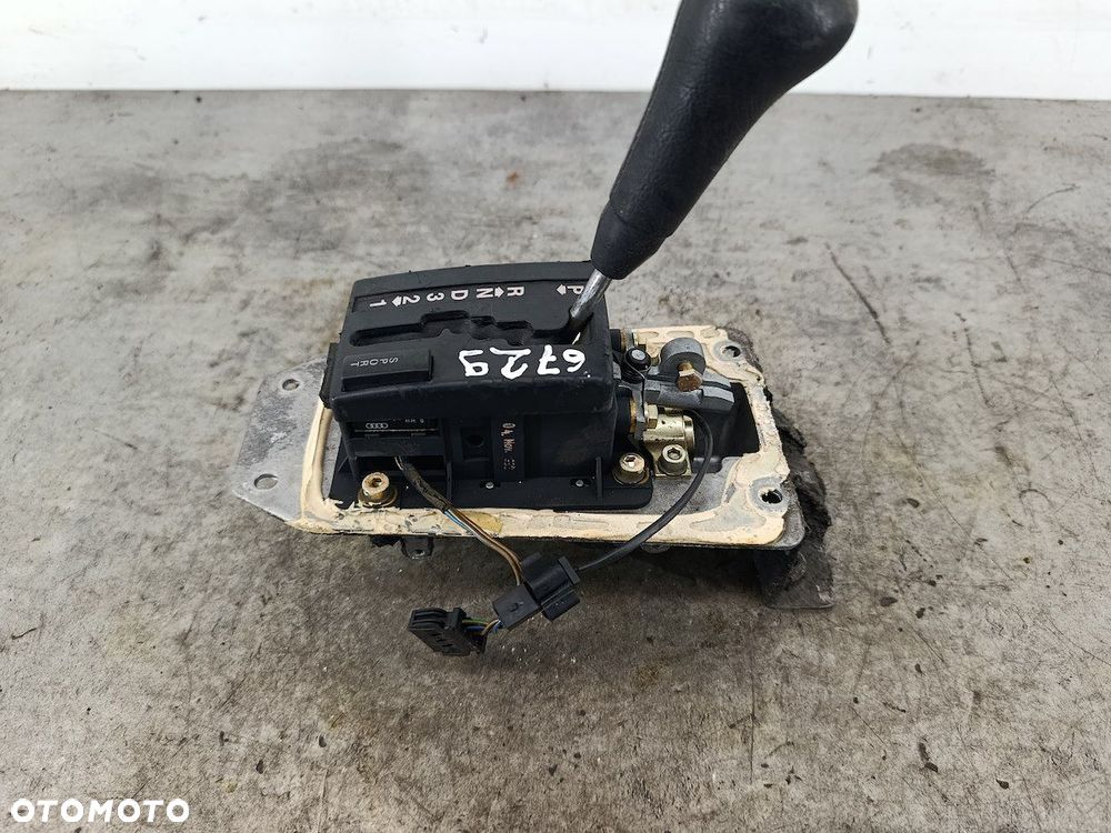 LEWAREK ZMIANY BIEGÓW AUDI 80 B4 8A1713109 2.0 8V - 5