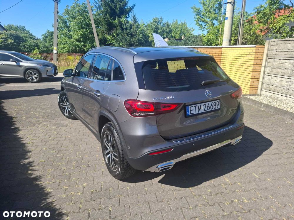Mercedes-Benz GLA - 7