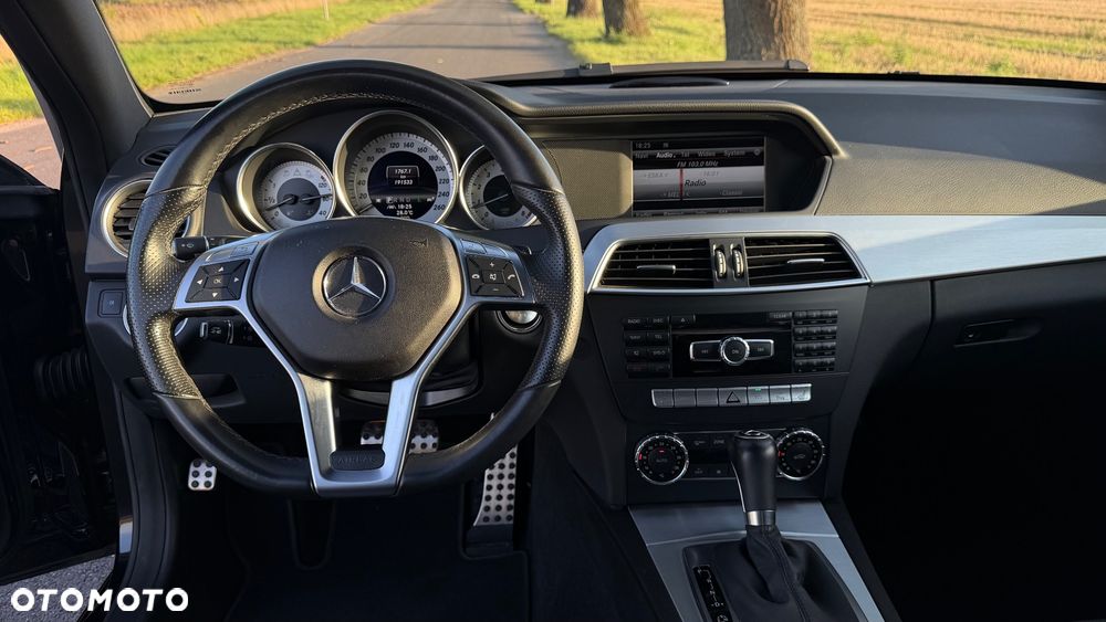 Mercedes-Benz Klasa C 250 CGI BlueEff - 13