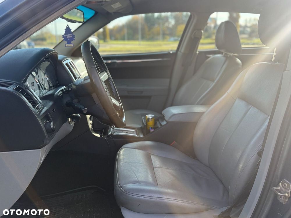 Chrysler 300C 3.5 V6 - 14