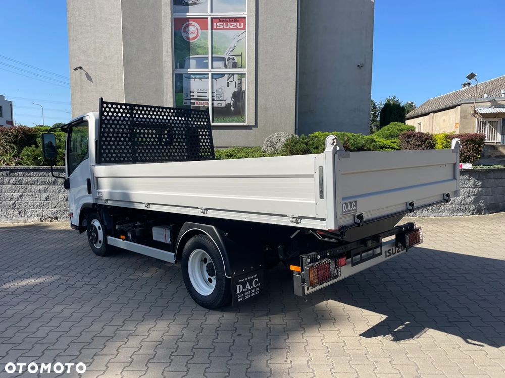Isuzu M21 Th - 3