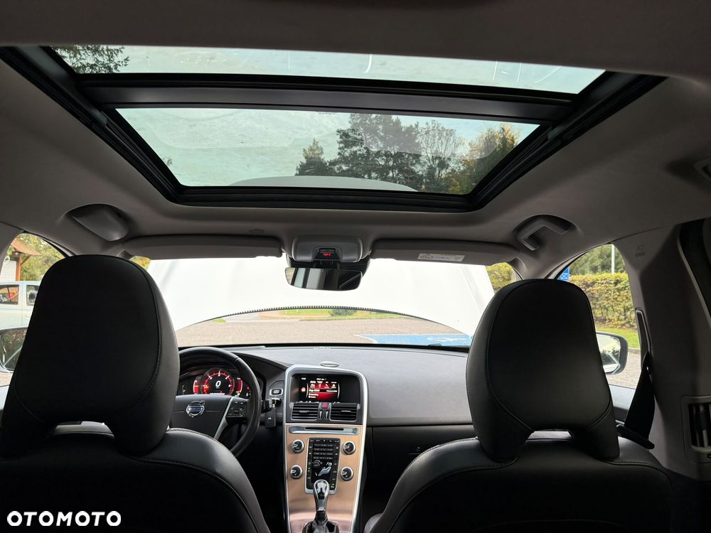 Volvo XC 60 - 25