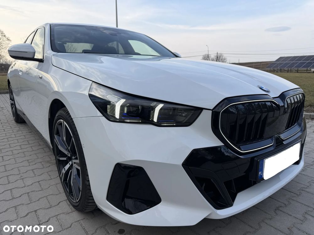 BMW Seria 5 ver-520d-xdrive-mhev-m-sport - 3