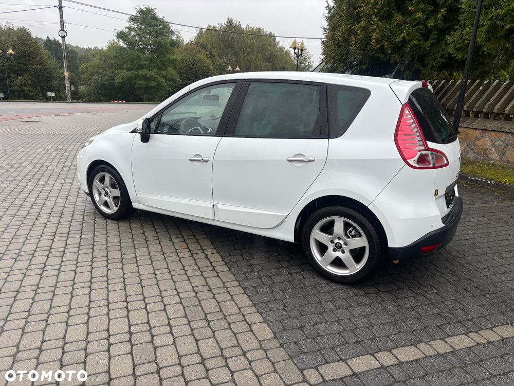 Renault Scenic dCi 150 FAP Dynamique - 10