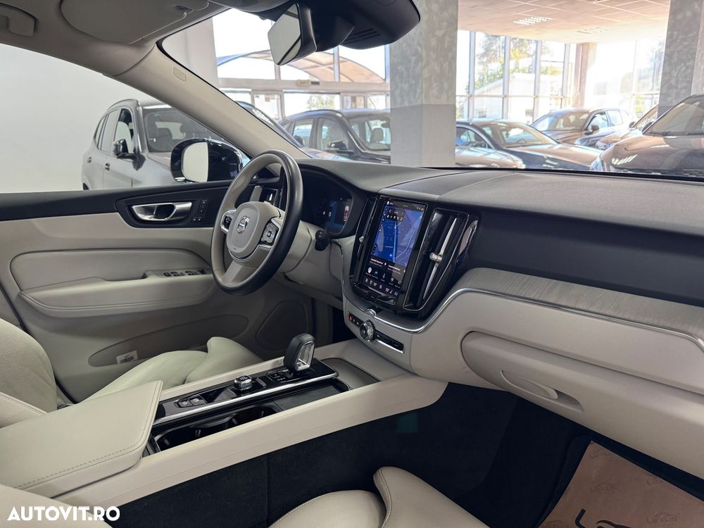 Volvo XC 60 T6 AWD Plus Dark - 5
