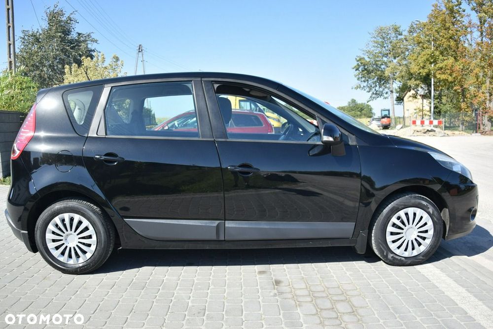 Renault Scenic 1.6 16V 110 Expression - 9
