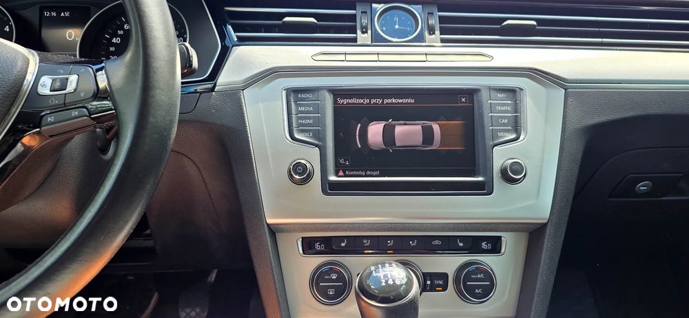 Volkswagen Passat 2.0 TDI (BlueMotion Technology) Highline - 21